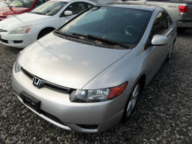 2006 Honda Civic 2dr Reg Cab 120.5 WB