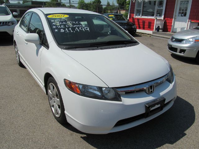 2007 Honda Civic 2dr Reg Cab 120.5 WB