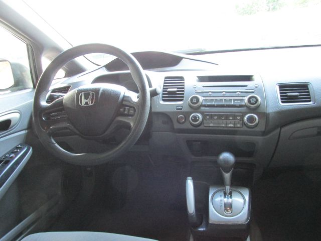 2007 Honda Civic 2dr Reg Cab 120.5 WB