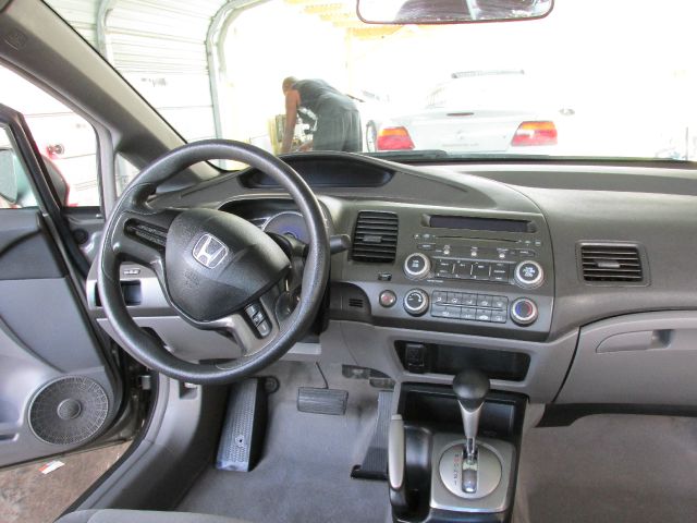 2007 Honda Civic 2dr Reg Cab 120.5 WB