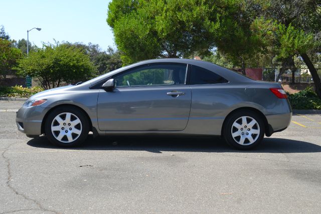 2007 Honda Civic 2dr Reg Cab 120.5 WB