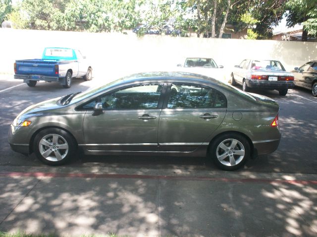 2007 Honda Civic ZQ8 LS