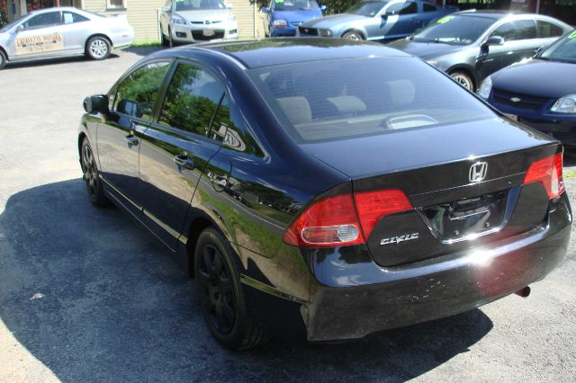 2007 Honda Civic 2dr Reg Cab 120.5 WB