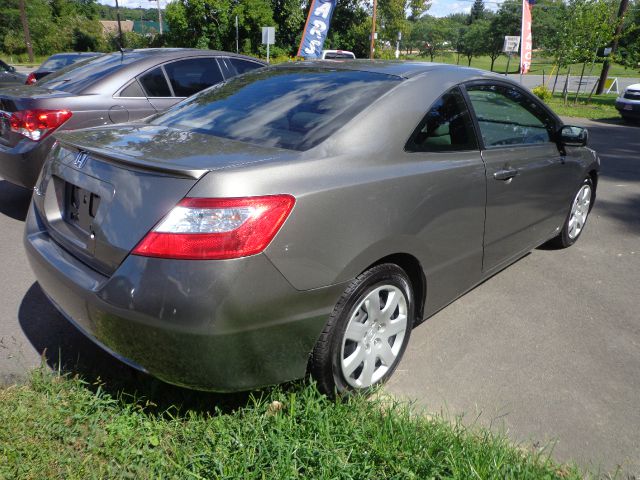 2007 Honda Civic 2dr Reg Cab 120.5 WB