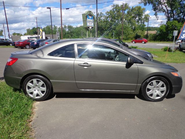 2007 Honda Civic 2dr Reg Cab 120.5 WB