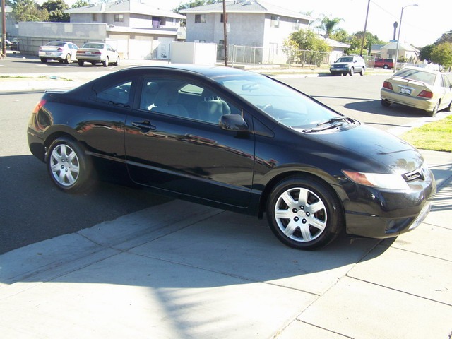 2007 Honda Civic 2dr Reg Cab 120.5 WB