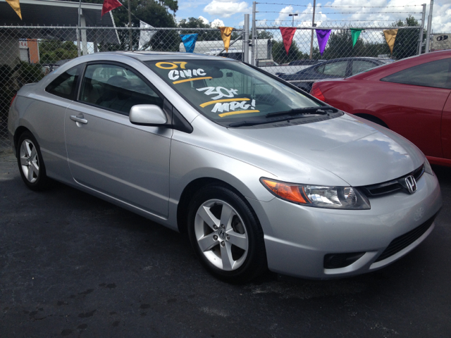 2007 Honda Civic 2dr Reg Cab 120.5 WB