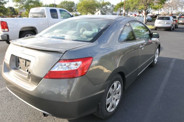 2007 Honda Civic 2dr Reg Cab 120.5 WB