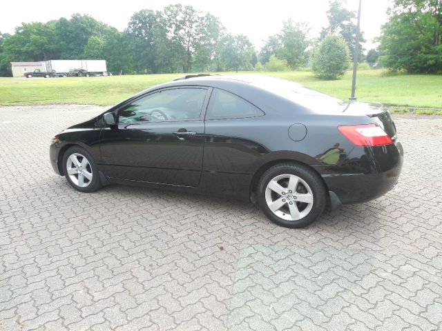 2007 Honda Civic 2dr Reg Cab 120.5 WB