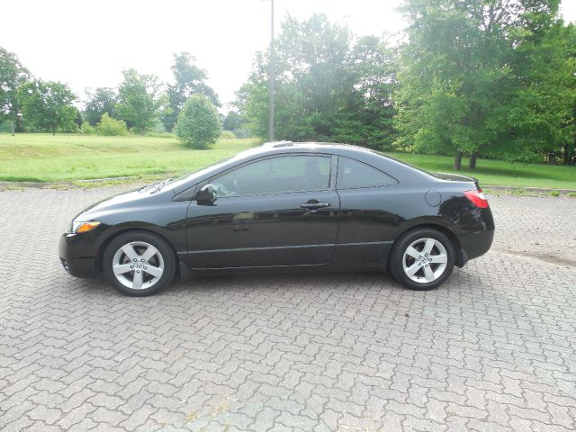 2007 Honda Civic 2dr Reg Cab 120.5 WB