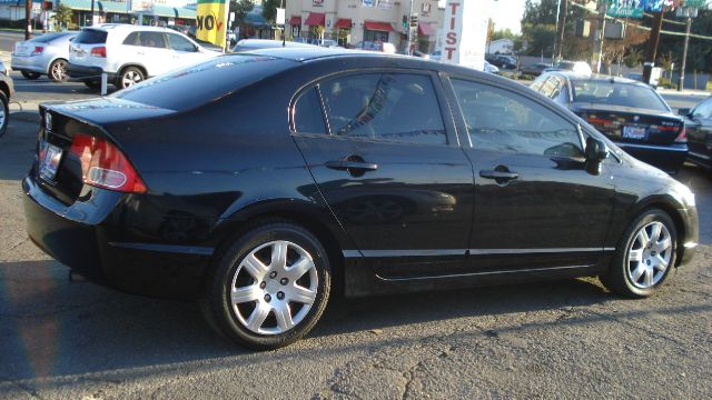 2007 Honda Civic 2dr Reg Cab 120.5 WB