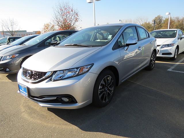 2013 Honda Civic LS 2WD