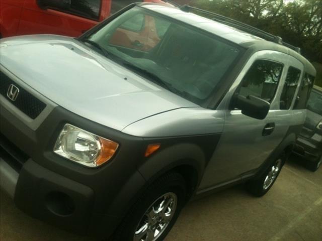 2004 Honda Element 2004 Toyota S