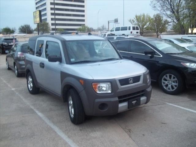 2004 Honda Element 2004 Toyota S