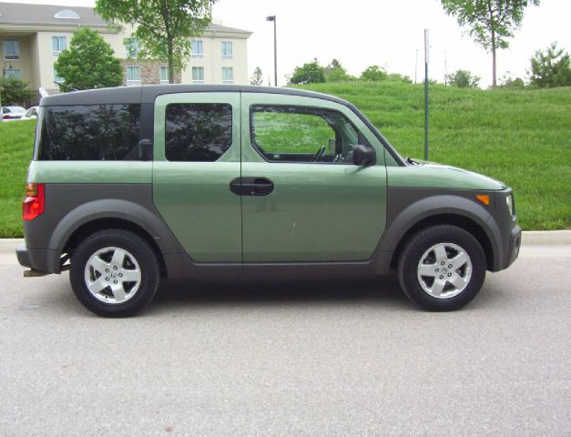 2004 Honda Element Challenger