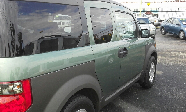 2004 Honda Element Challenger