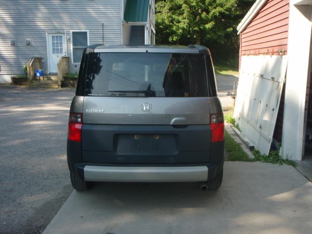 2005 Honda Element XLT 4D