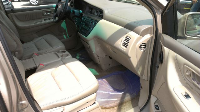 2003 Honda Odyssey GS 43