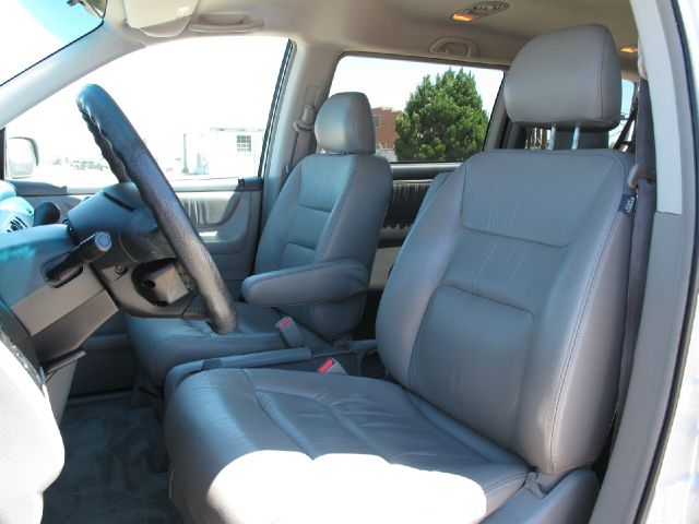 2003 Honda Odyssey GS 43