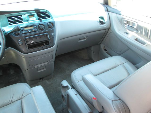 2003 Honda Odyssey GS 43