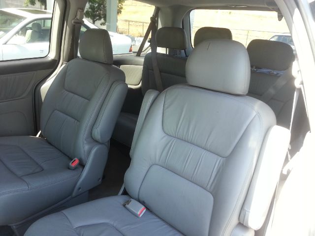 2003 Honda Odyssey GS 43