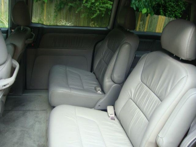 2004 Honda Odyssey GS 43