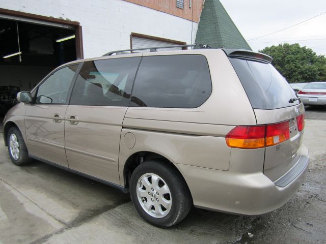 2004 Honda Odyssey 4dr Quad Cab 160.5 DRW 4WD Laramie