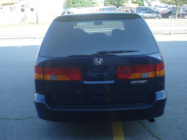 2004 Honda Odyssey 4dr Quad Cab 160.5 DRW 4WD Laramie