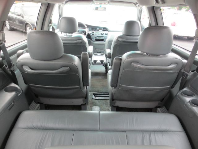 2004 Honda Odyssey GS 43