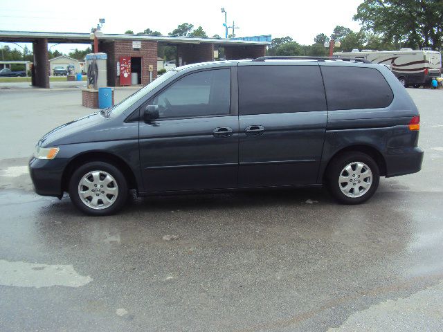 2004 Honda Odyssey 4dr Quad Cab 160.5 DRW 4WD Laramie