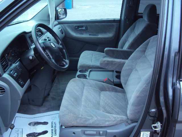 2004 Honda Odyssey 4dr Quad Cab 160.5 DRW 4WD Laramie