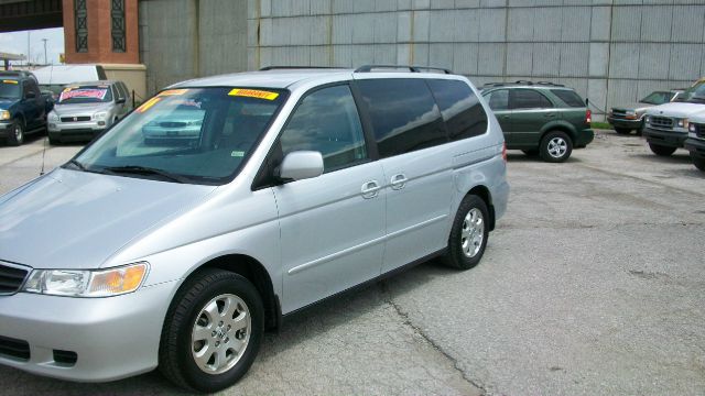 2004 Honda Odyssey 4dr Quad Cab 160.5 DRW 4WD Laramie