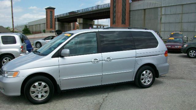 2004 Honda Odyssey 4dr Quad Cab 160.5 DRW 4WD Laramie