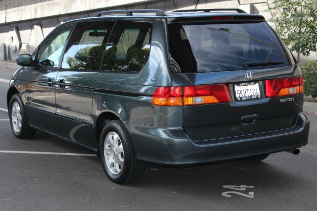 2004 Honda Odyssey 4dr Quad Cab 160.5 DRW 4WD Laramie