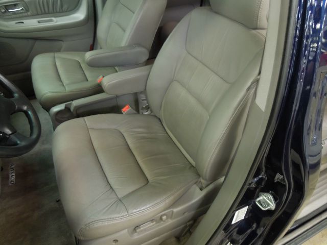 2004 Honda Odyssey GS 43