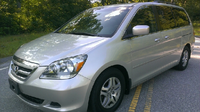 2005 Honda Odyssey 2008 Ford XL