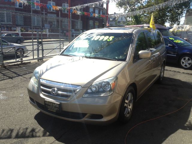 2005 Honda Odyssey 2008 Ford XL