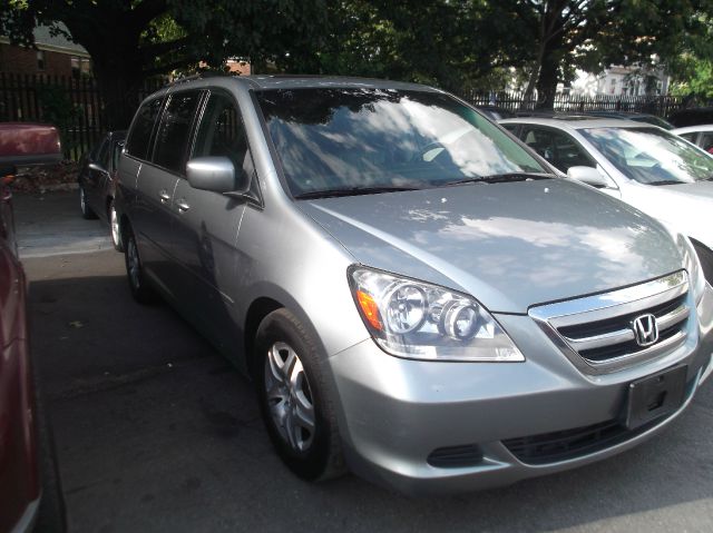 2005 Honda Odyssey 2008 Ford XL