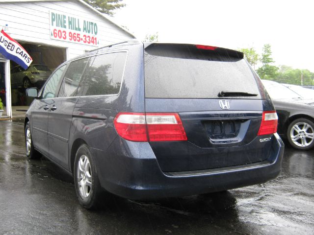 2005 Honda Odyssey 2008 Ford XL