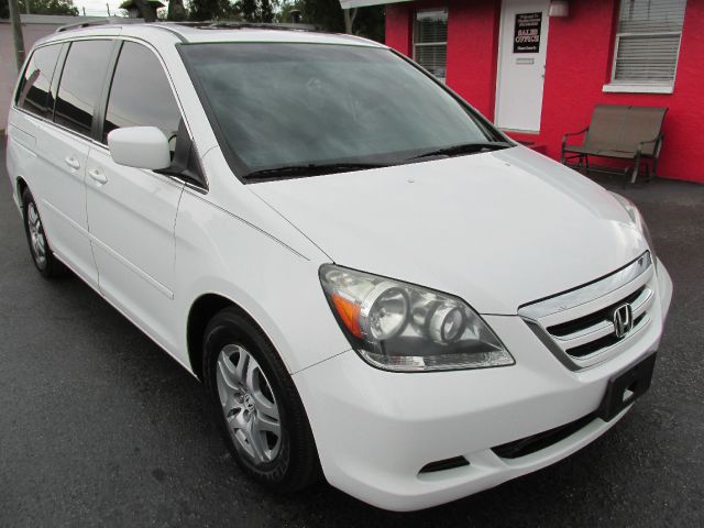 2005 Honda Odyssey 2008 Ford XL