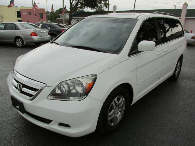 2005 Honda Odyssey 2008 Ford XL