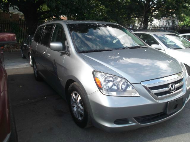 2005 Honda Odyssey 2008 Ford XL