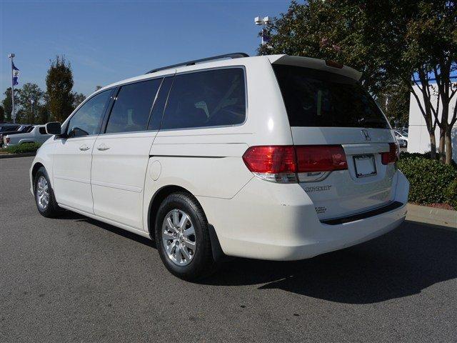 2009 Honda Odyssey 2011 Kia LX