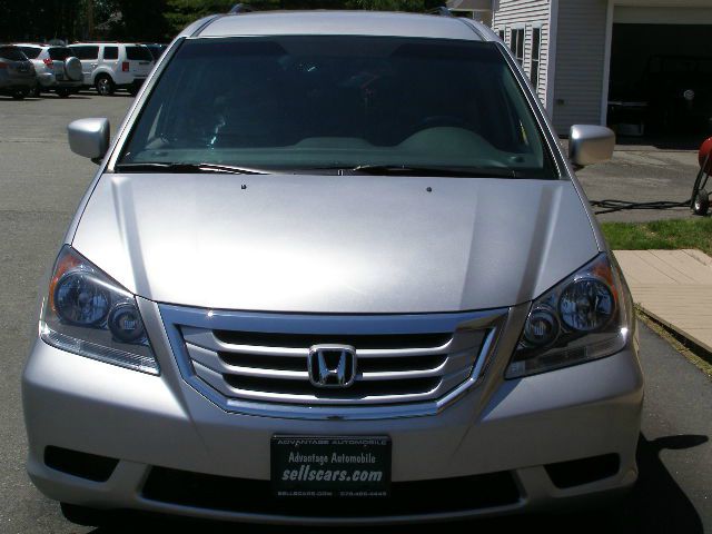 2010 Honda Odyssey 4dr Quad Cab 160.5 DRW 4WD Laramie