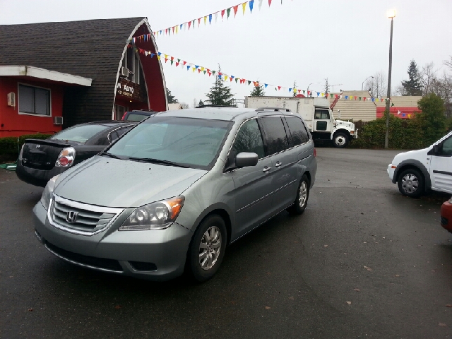 2010 Honda Odyssey 4dr Quad Cab 160.5 DRW 4WD Laramie