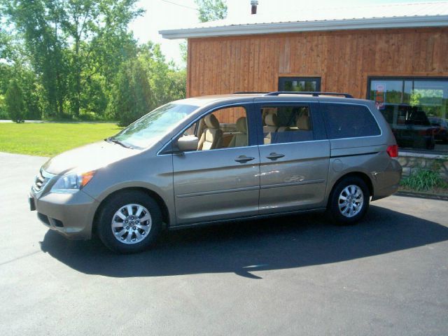 2010 Honda Odyssey 4dr Quad Cab 160.5 DRW 4WD Laramie