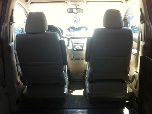 2013 Honda Odyssey LS 2WD