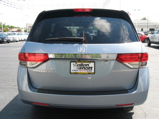 2014 Honda Odyssey LS 2WD