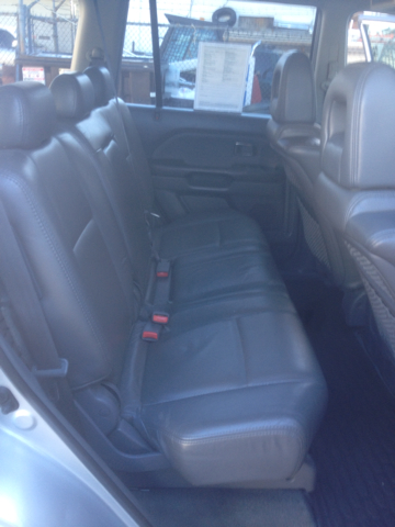 2004 Honda Pilot 2500hd LS 4X4