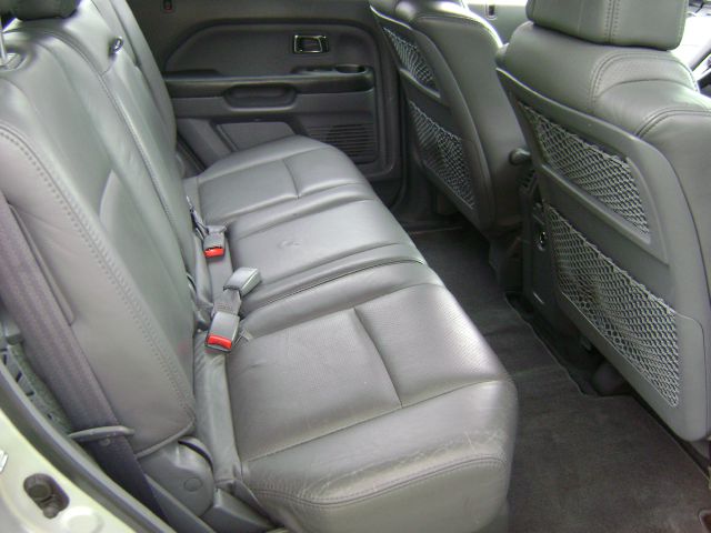 2004 Honda Pilot GS 43